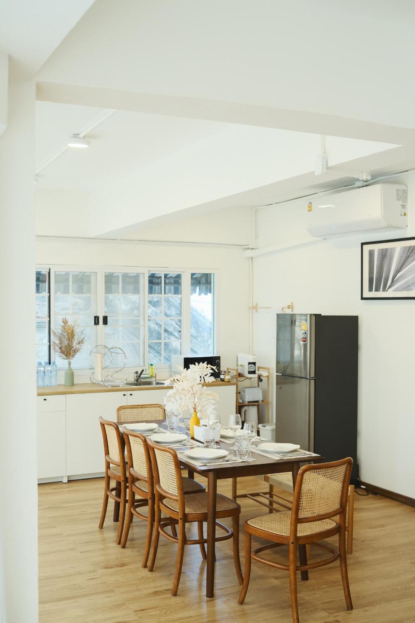 Private Full-floor Spacious 5br In China Town Apartment *